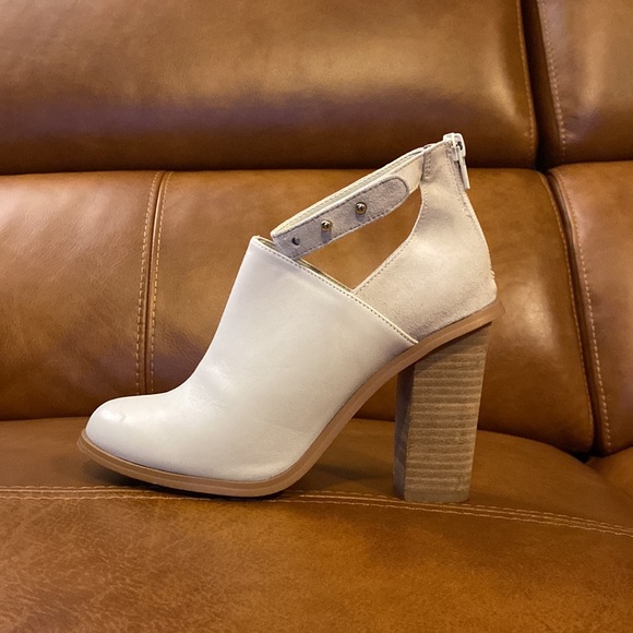 Shoemint white heeled ankle boots - Picture 3 of 3